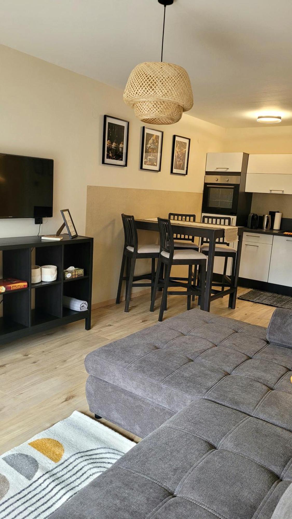Sunrise Apartment ชลัดมิง ภายนอก รูปภาพ